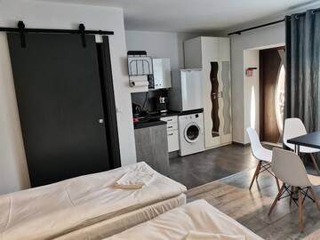 Фото номера Стандартный номер-студио Апартаменты Apartamenty Jaskinia Solna г. Руда-Слёнска 3